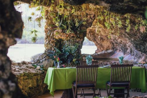 Hotel Savasi Island Resort