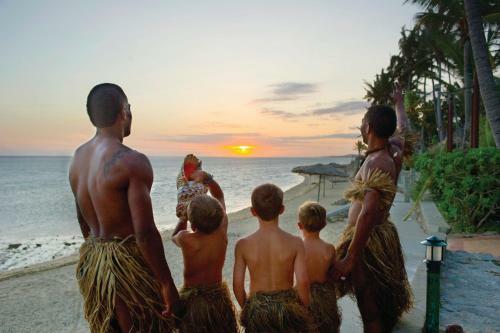 Hotel Outrigger Fiji Beach Resort