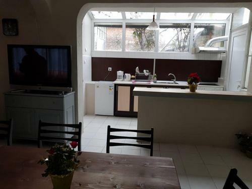 Hostal Villa Terzievi - House Of Roses