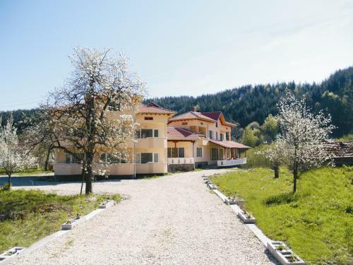 Hostal Guest House Pandukov
