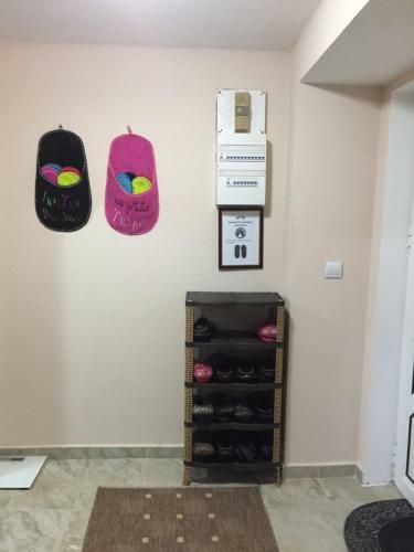 Hostal Elenite Guesthouse