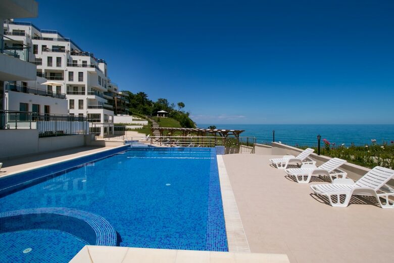 Byala Vista Cliff Apartments