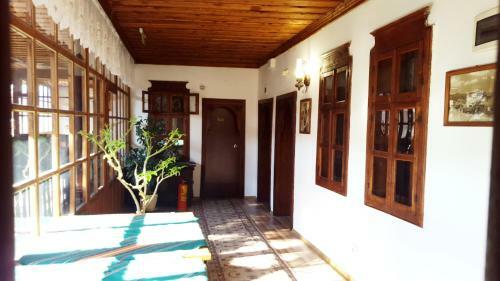 Hostal Chakarova Guest House