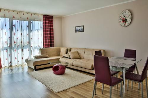 Al Rial Beach Apartments