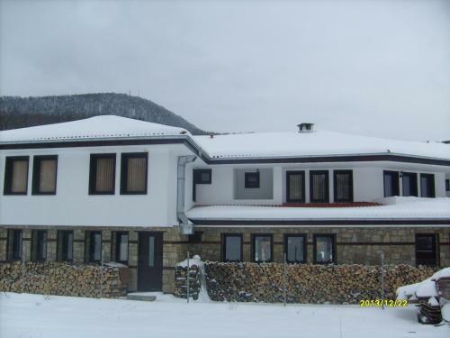 Hostal Hotel Aleksandrina