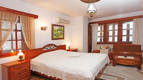Family Hotel Varosha 2003
