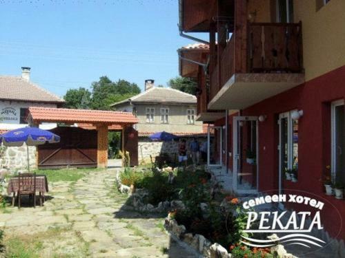 Rekata Hotel