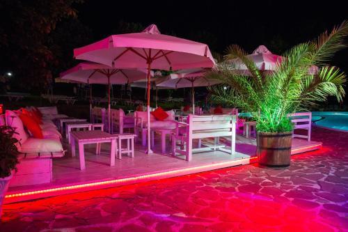 Bryasta Hotel & Restaurant