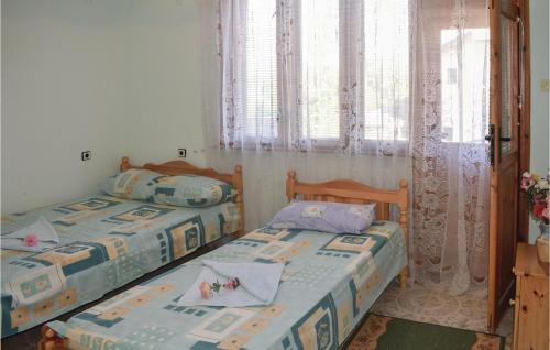 Three-bedroom Holiday Home In Krapets