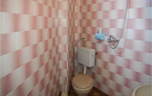 Three-bedroom Holiday Home In Krapets