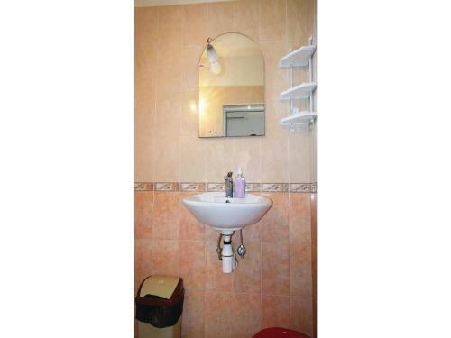 Two-bedroom Holiday Home In Krapets