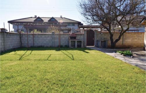 Two-bedroom Holiday Home In Krapets