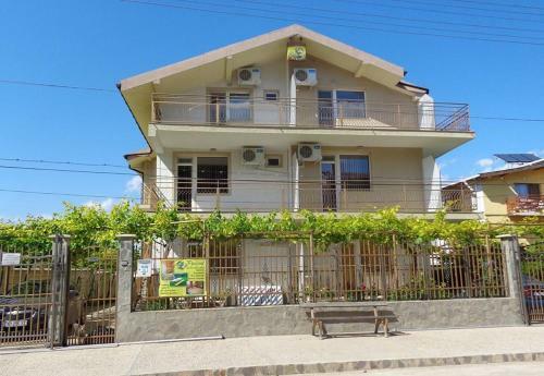 Hostal Guest House Rusalka