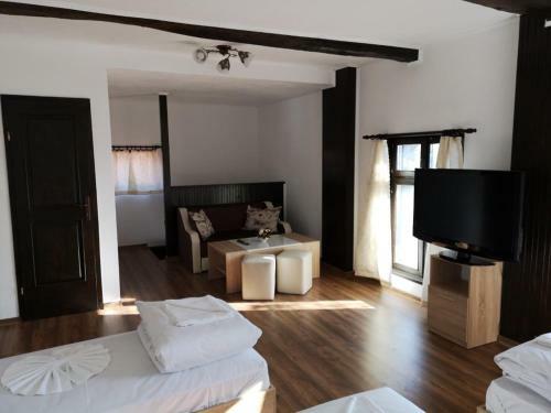 Hostal Papanovata House
