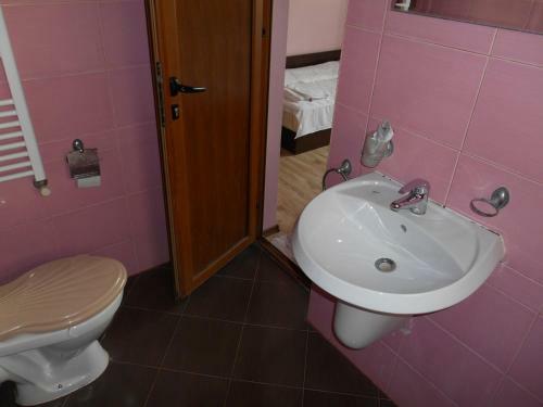 Hostal Complex Trakite