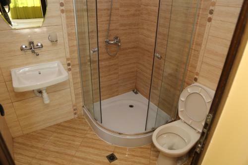 Hostal Complex Trakite