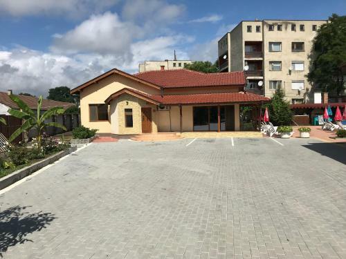 Hostal Complex Trakite