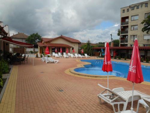 Hostal Complex Trakite