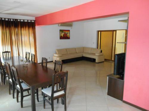 Hostal Complex Trakite