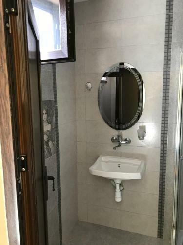 Hostal Complex Trakite