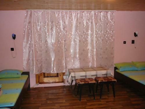 Hostal Mountain Sun Guest House