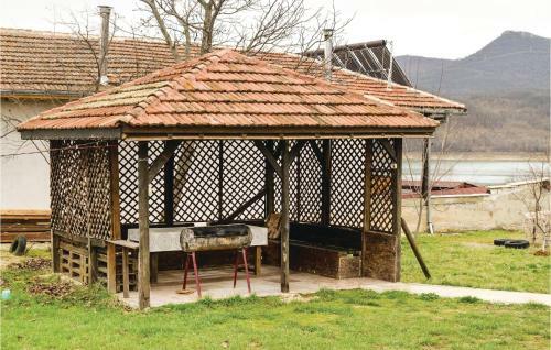 Three-bedroom Holiday Home In Asparuhovo