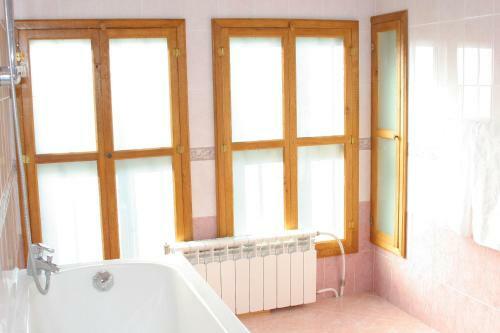Hostal Sava Cupetsa Guest House