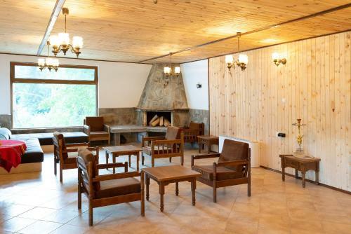 Holiday Village Apriltsi