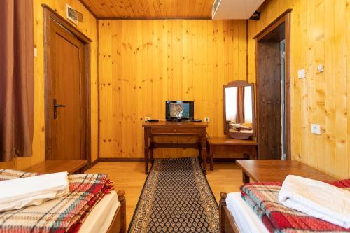 Holiday Village Apriltsi