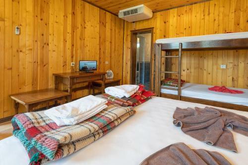 Holiday Village Apriltsi