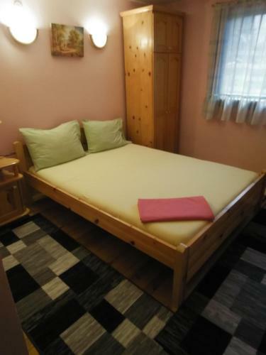 Hostal Family Hotel Shisharka