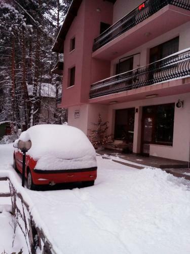 Hostal Family Hotel Shisharka
