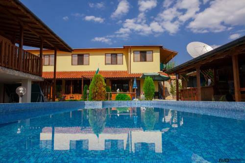 Hostal Semeen Hotel Valdes