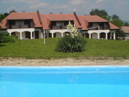 Hostal Complex Roden Kray