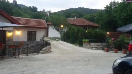 Hostal Kyshta Za Gosti Tam Krai Rekata