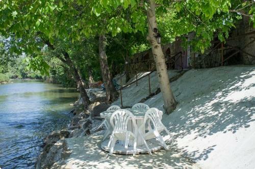 Hostal Kyshta Za Gosti Tam Krai Rekata