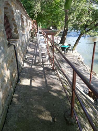 Hostal Kyshta Za Gosti Tam Krai Rekata