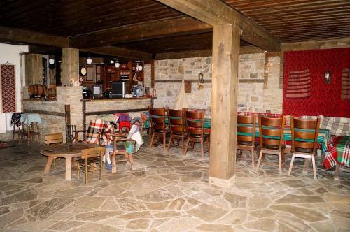 Hostal Vila Nikolina Guesthouse