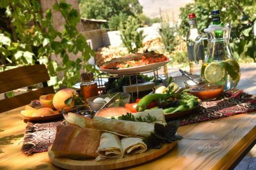 Bed & Breakfast Areni Wine Art