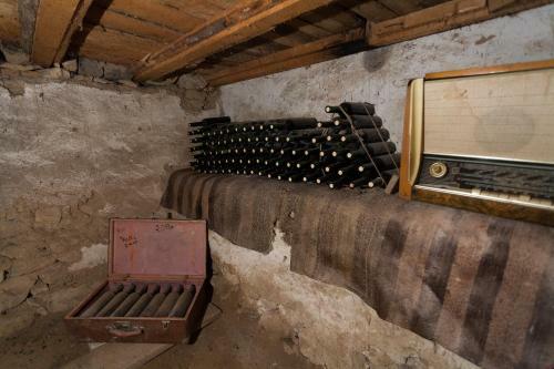 Bed & Breakfast Areni Wine Art