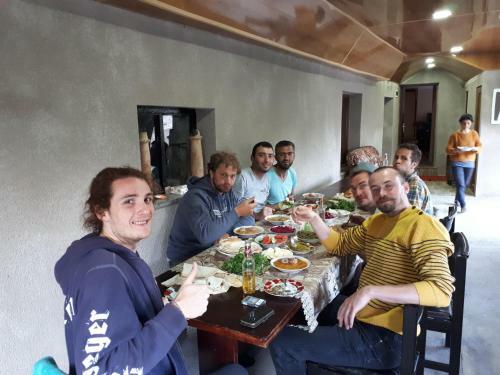 Hostal Tatev Emma B&B