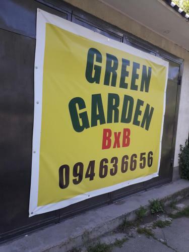 Hostal Green Garden Guesthouse