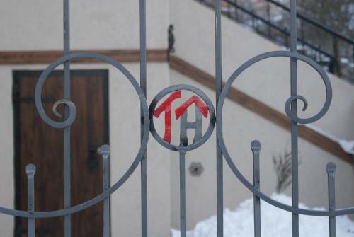 Takht House