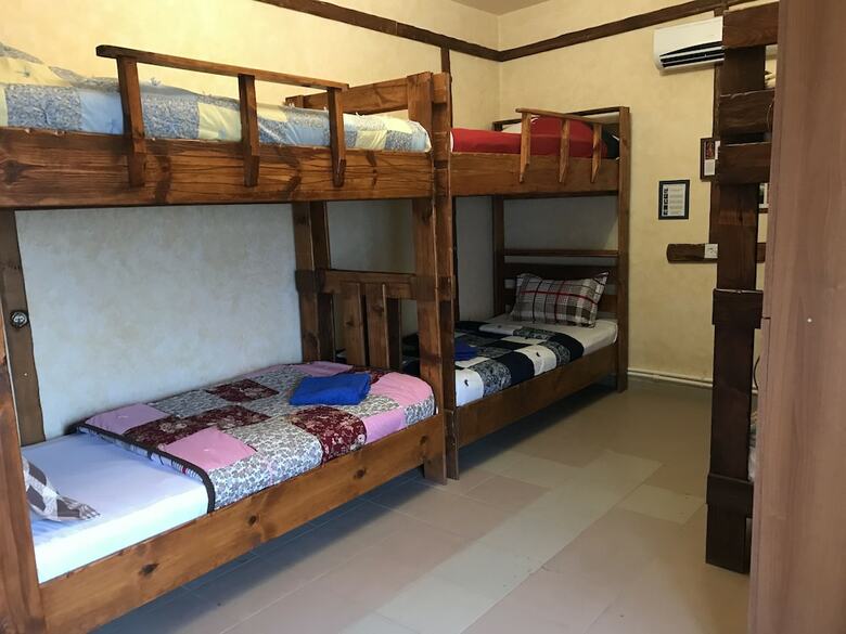 Hostal Machanents Guest House