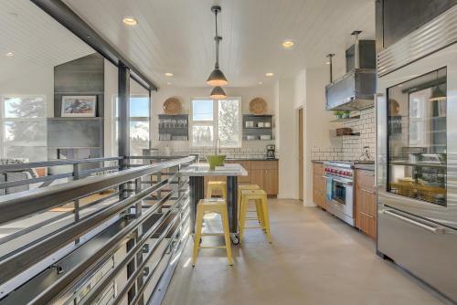 Portland Pearl-ac-by Dt-3br/2.5b