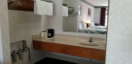 Posada Americas Inn Bardstown
