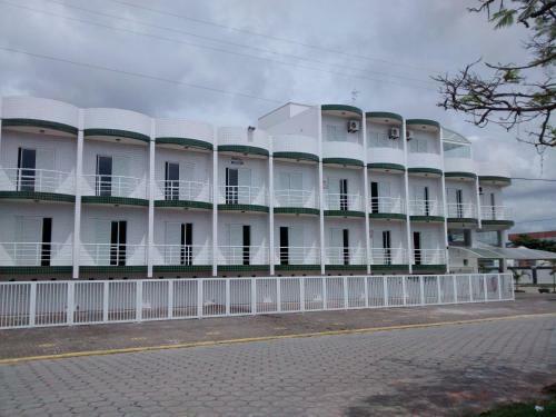 Hostal Pousada Castelinho Guaratuba