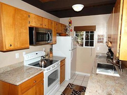 Cape Horn Road Holiday Home