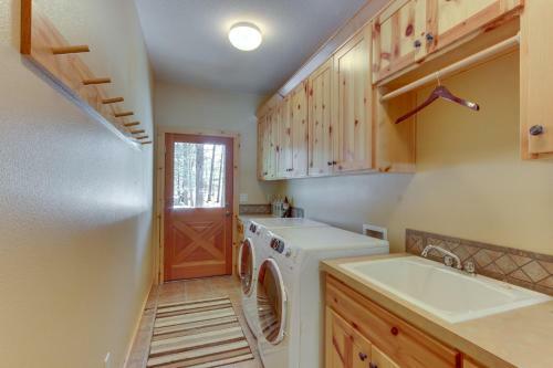 Black Butte Manor Bordering Forest