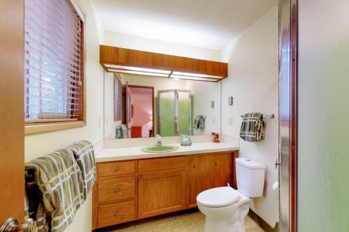 Black Butte Ranch: South Meadow Home Eighty-four